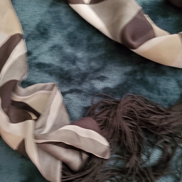 Scarves - Picture 8 of 8